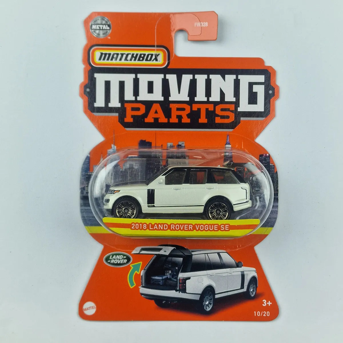 MatchBox Moving Parts 2018 Land Rover Vogue Se White