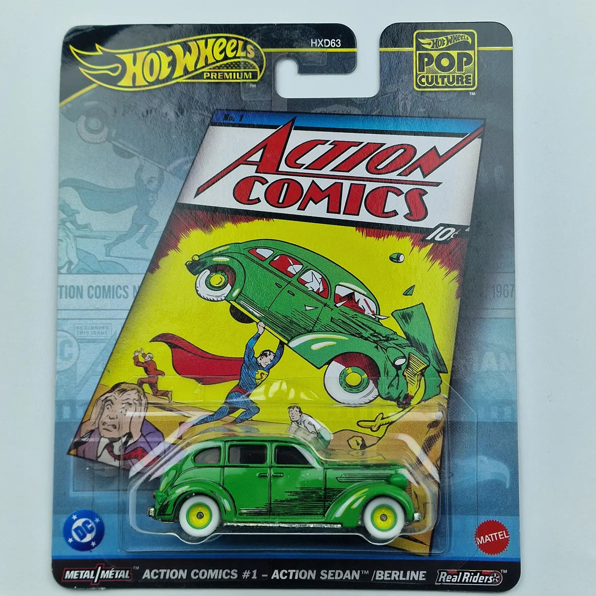 Hot Wheels Premium Action Comics # 1 Action Sedan Berline